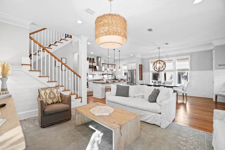 Blue Whale Bungalow - Image 6