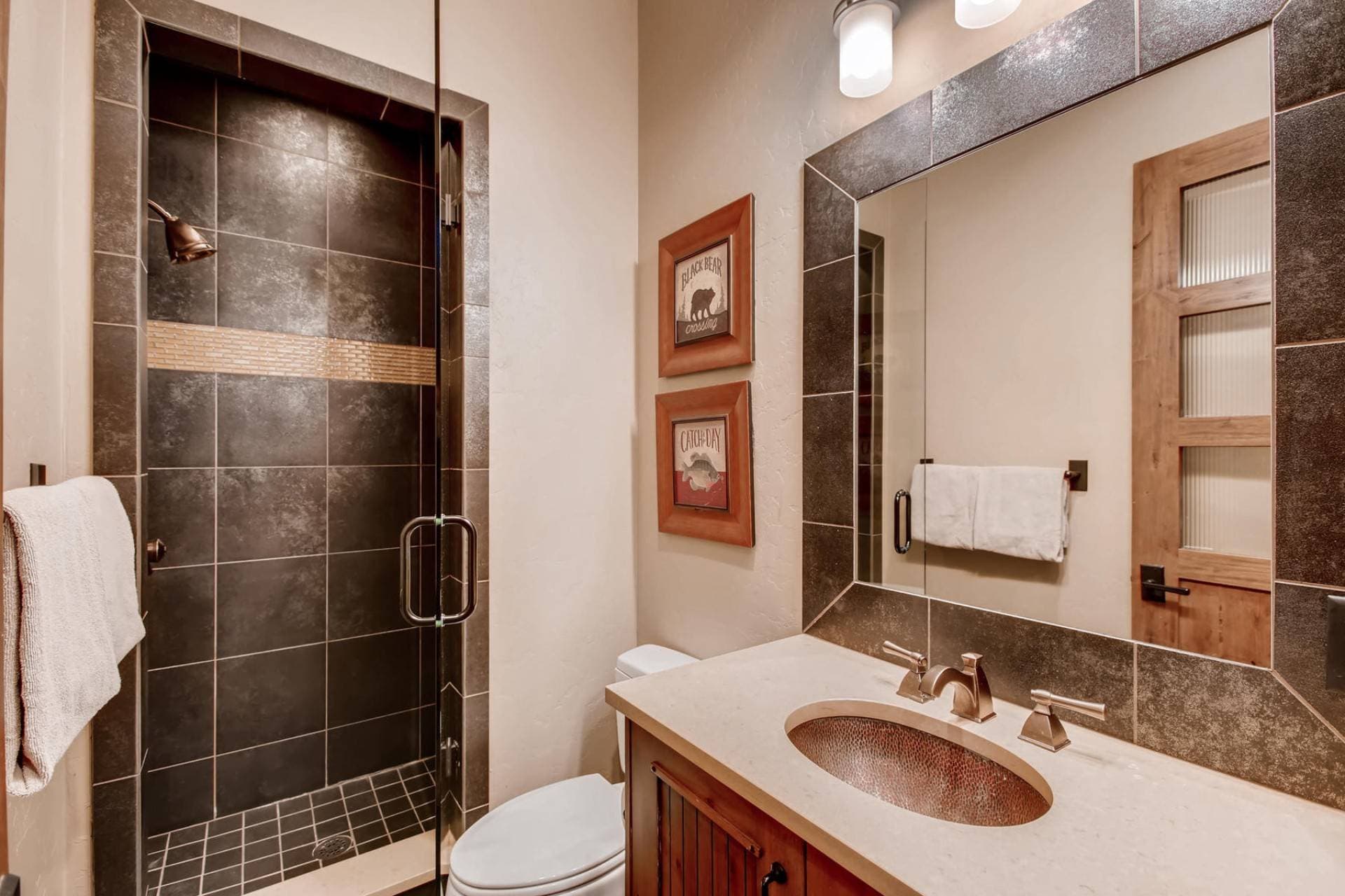 Warming Hut - Image 43