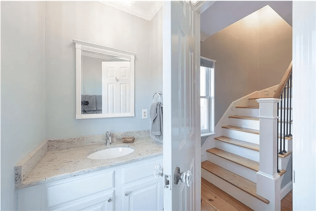 Court Colonial - Image 20