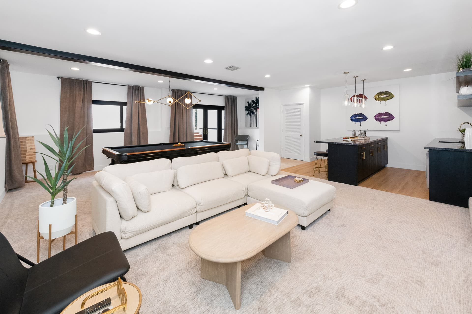 Reef Mall Villa - Image 33