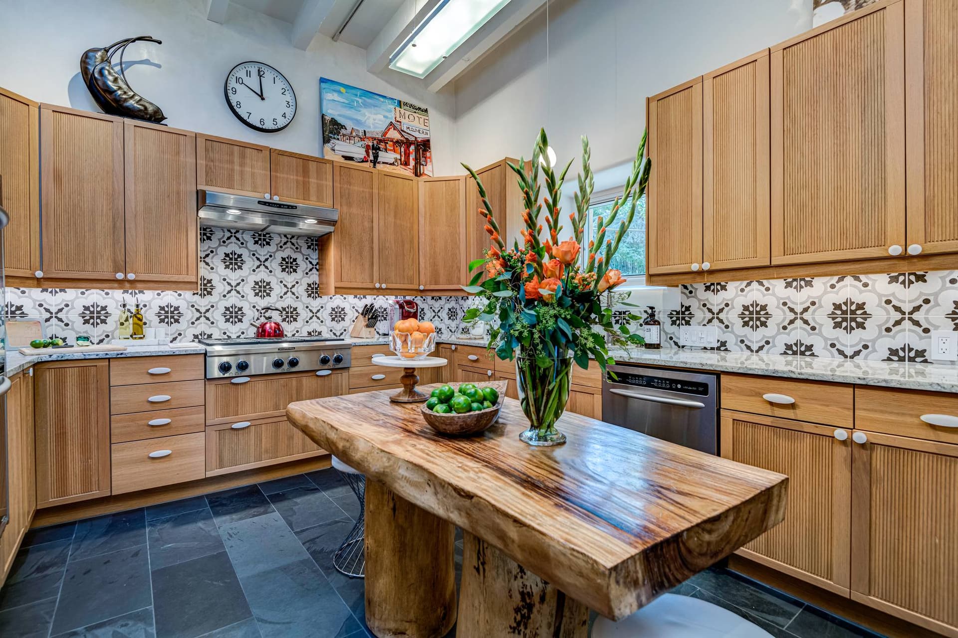 Palace Hillside - Image 3