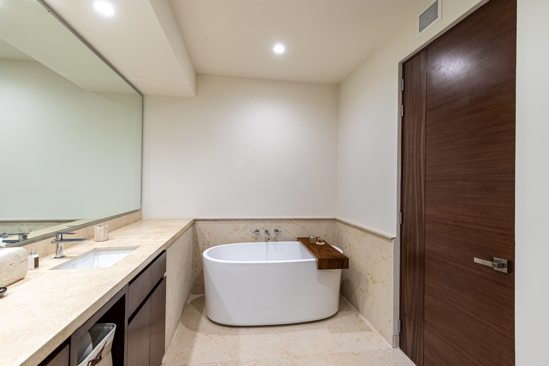 Tau Residences #621 - Image 20