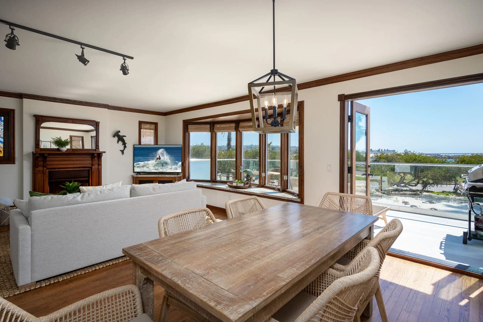 Seaside Serenity Haven - Image 27