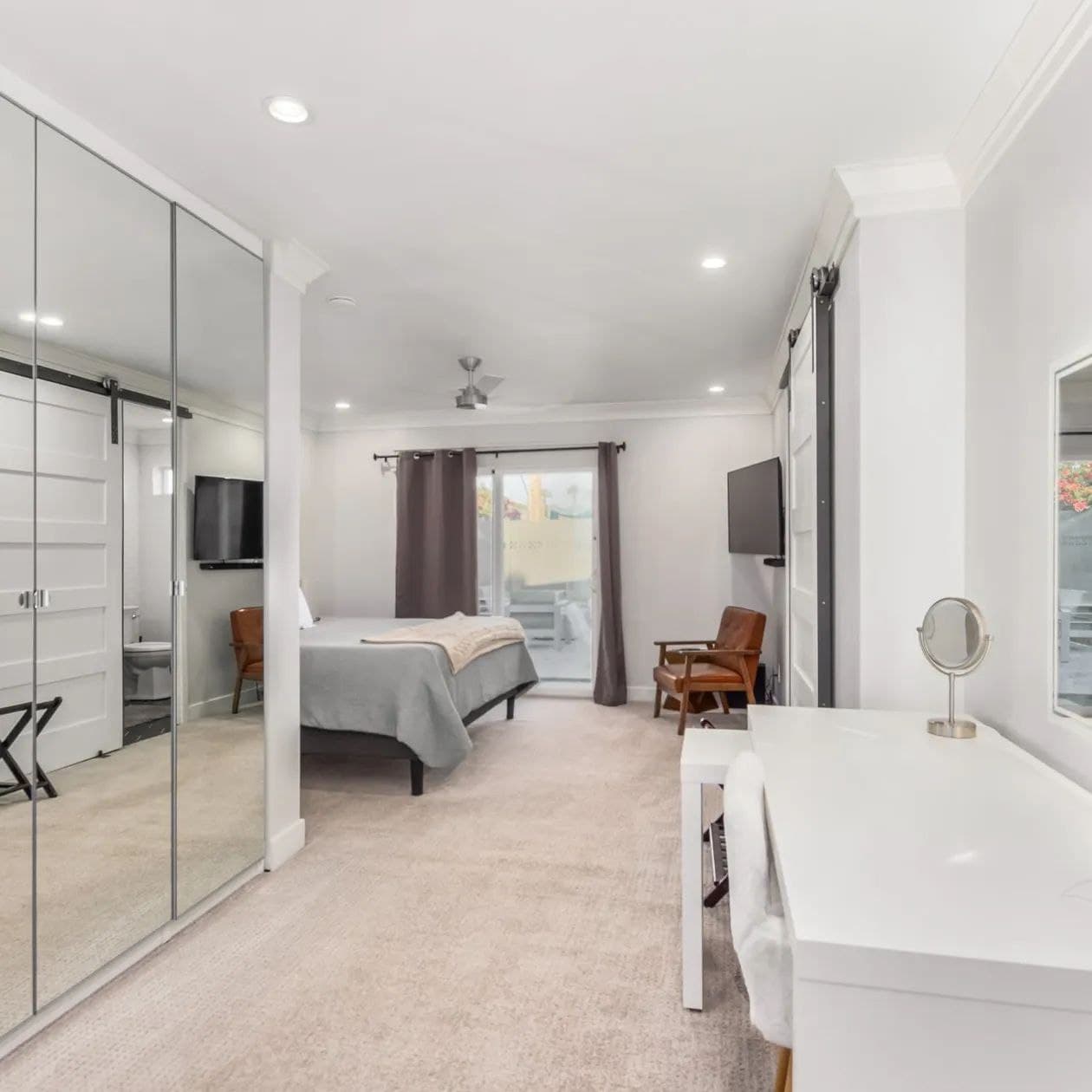 Sunset on 11th - Image 21