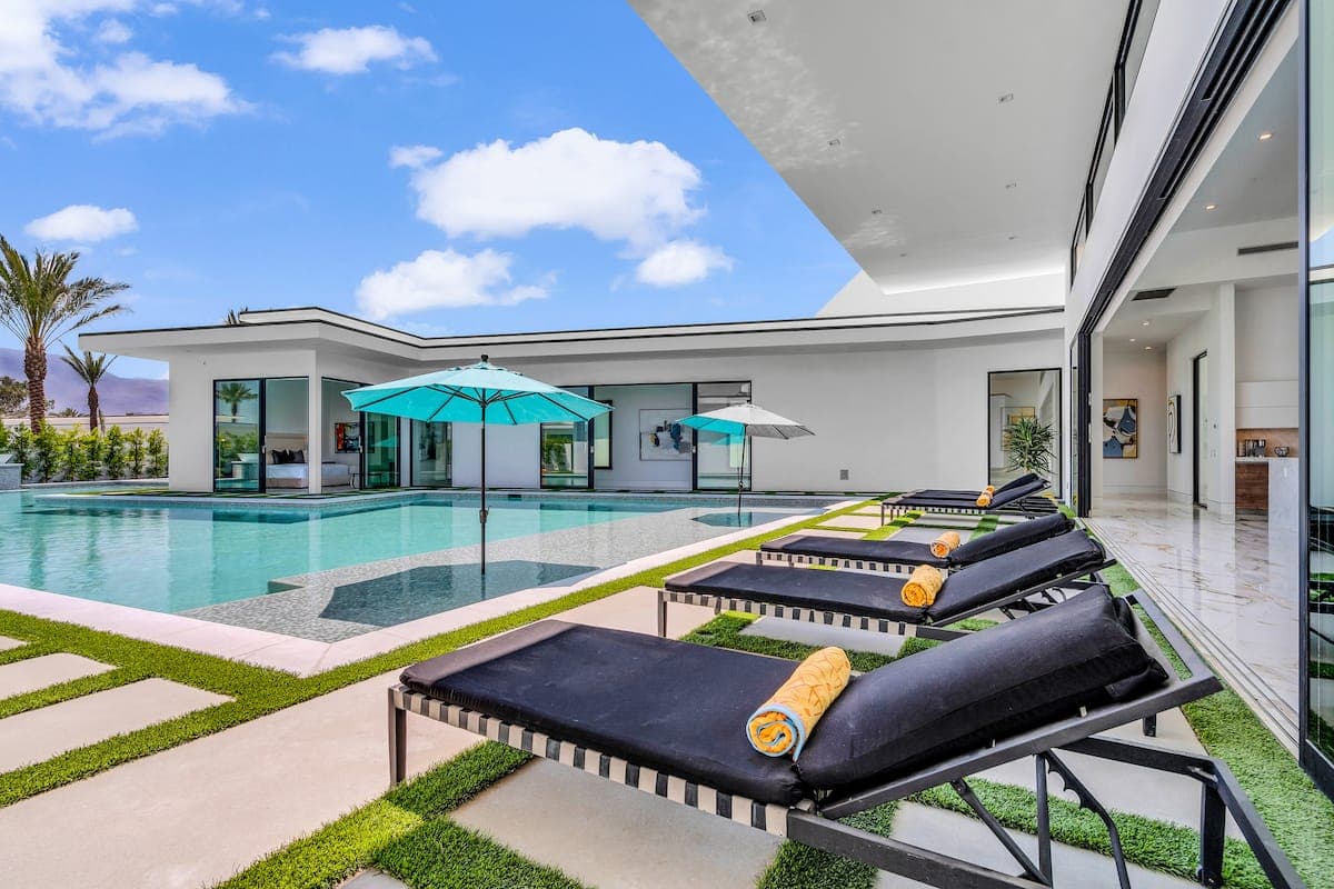 Bravo Villa #8 - Image 1