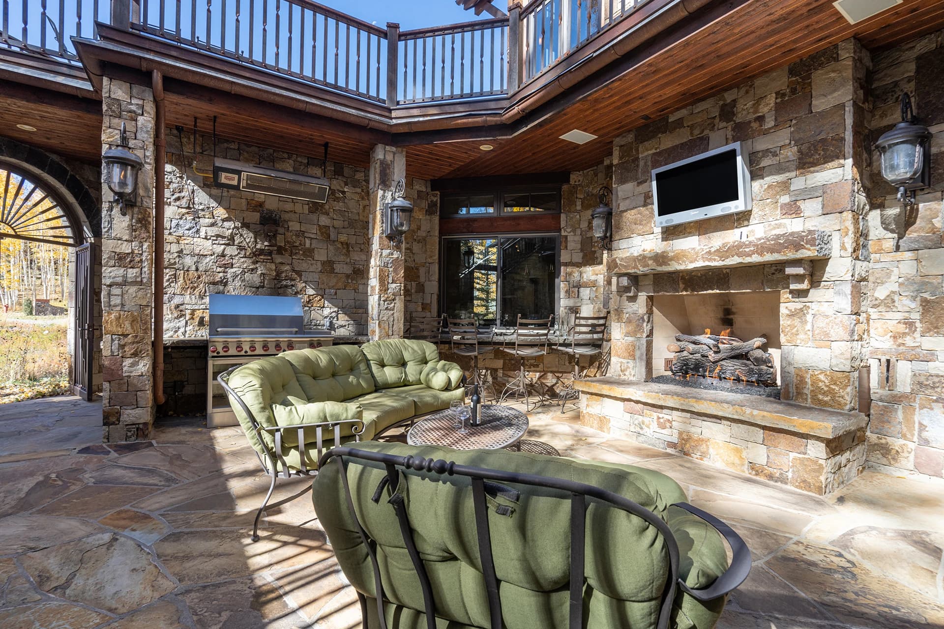 Benchmark Chateau - Image 34