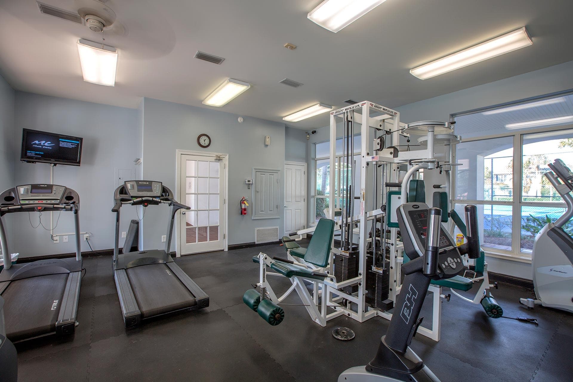 Paradise Isle - Image 53