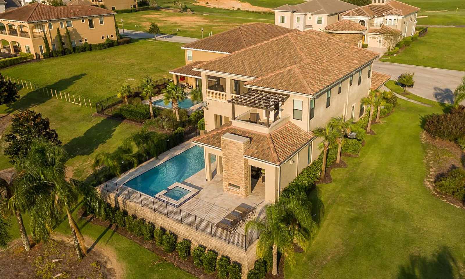 Palmilla Court - Image 3