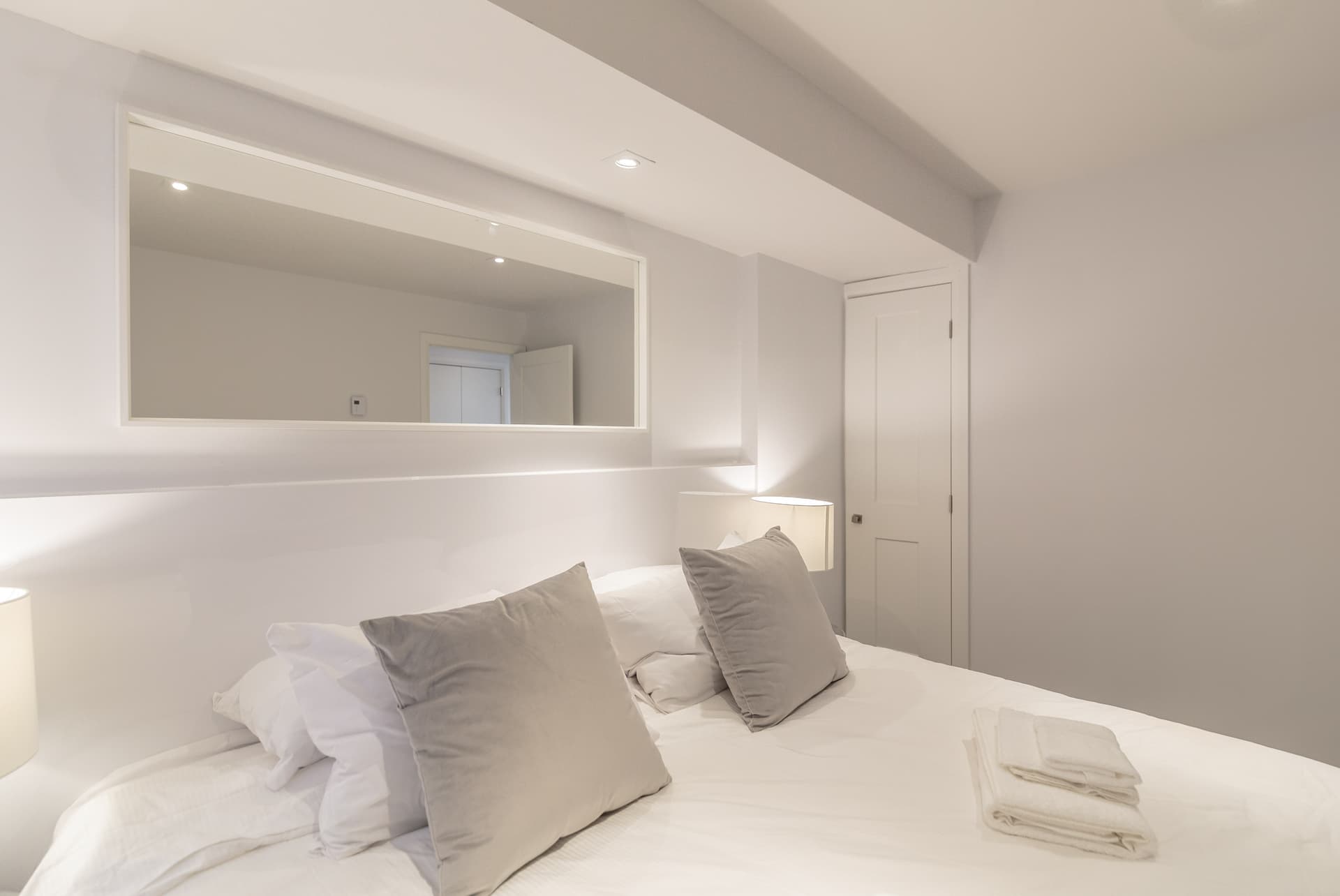 Lincoln Home - Image 41