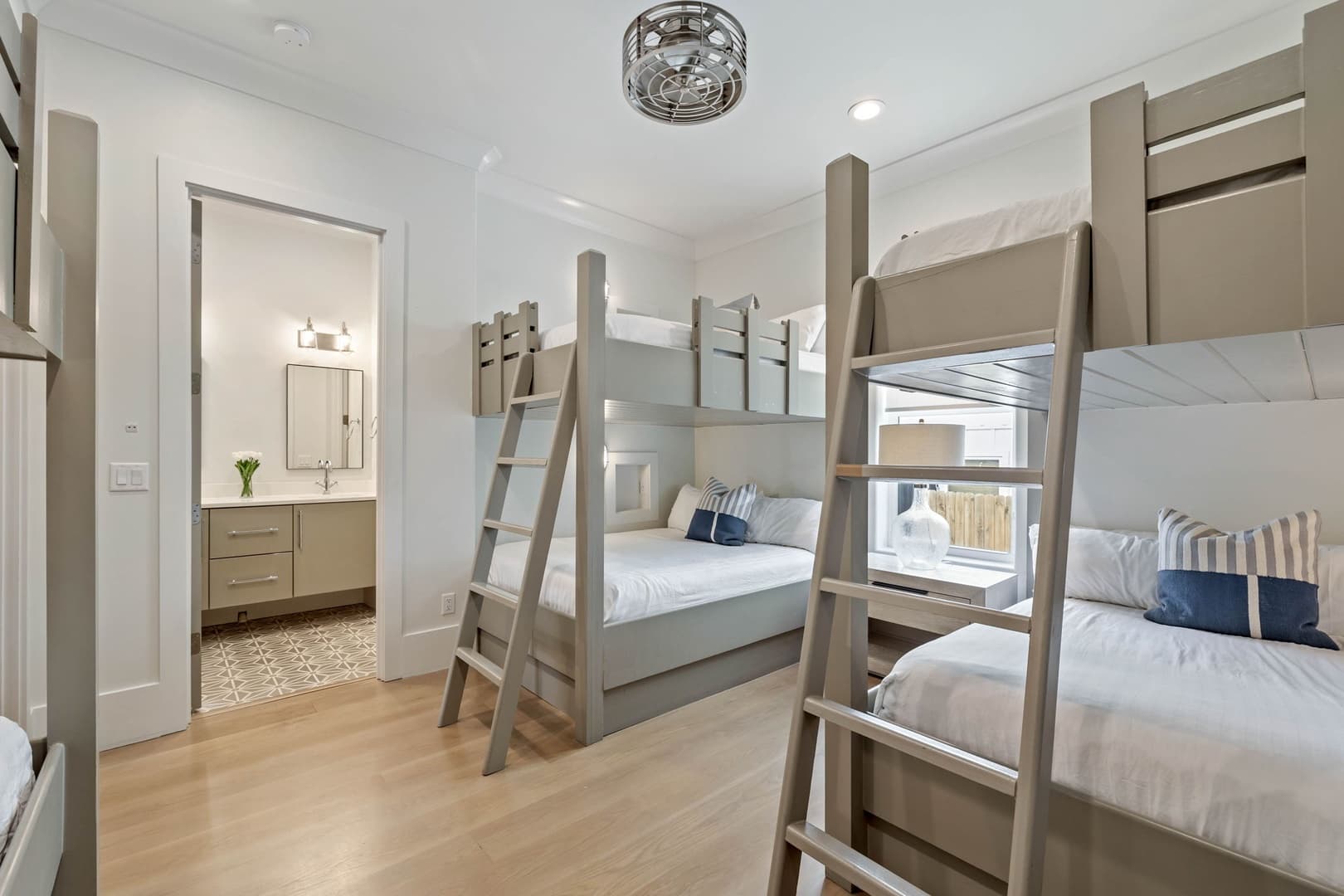 Gulf Shore Manor - Image 28