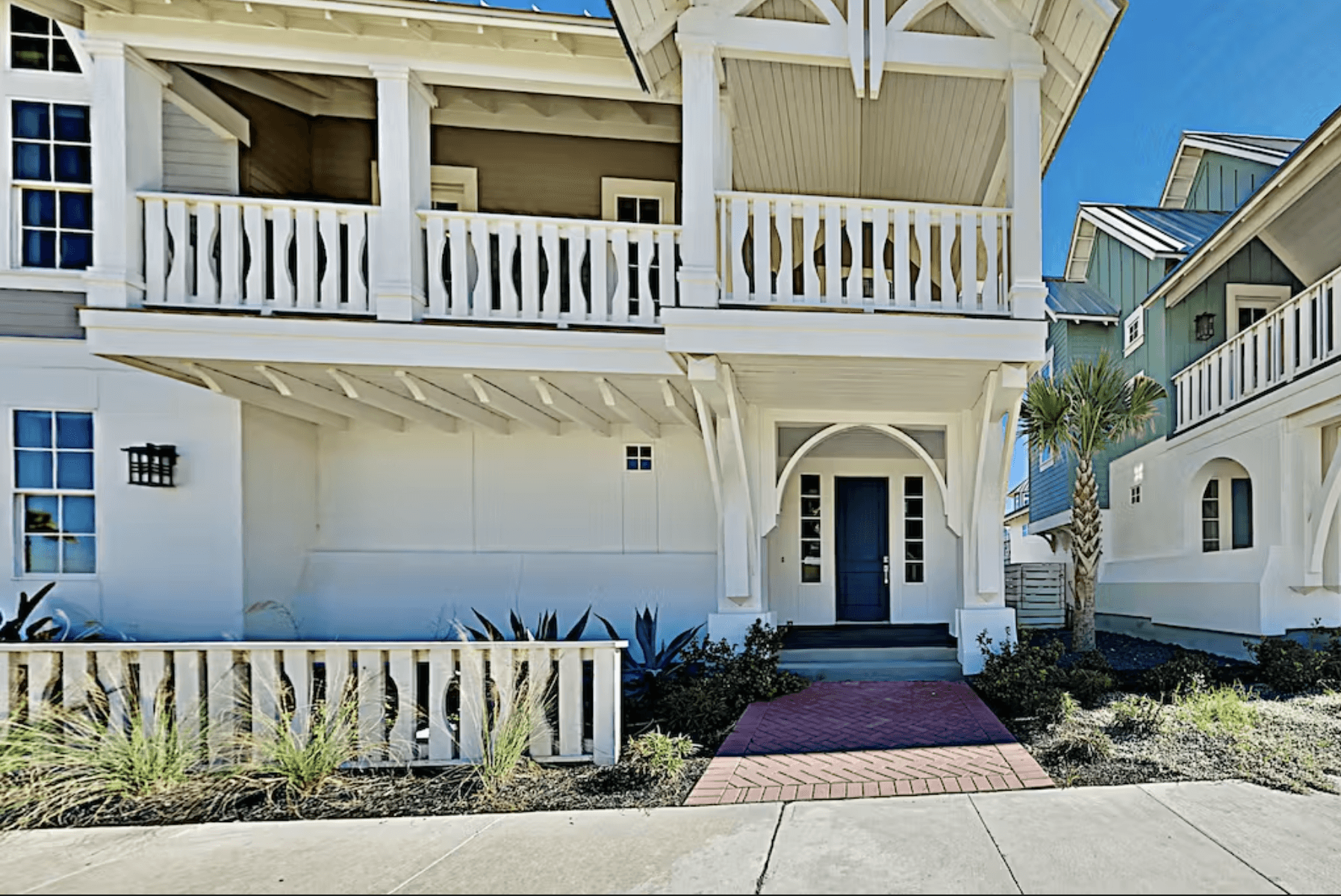 Sleek Beach Home - Image 30