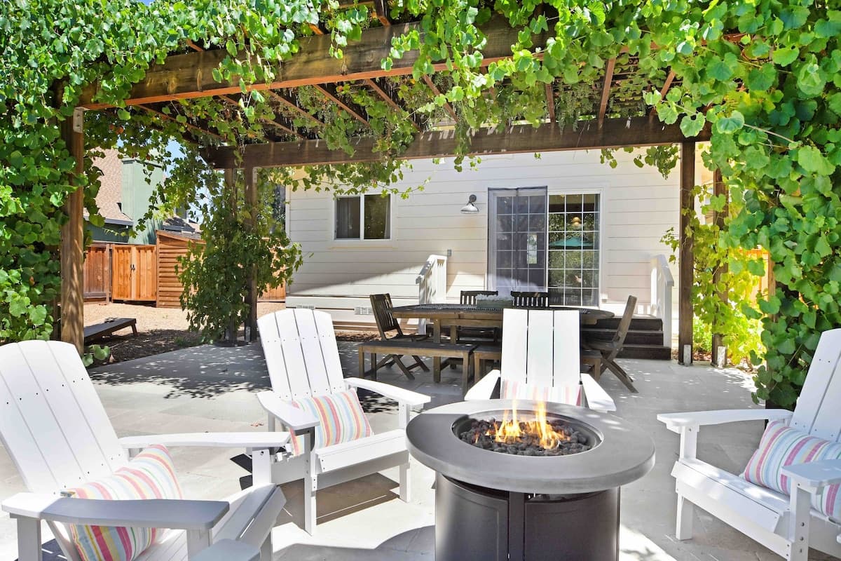 Newcomb Vineyard Escape - Image 2