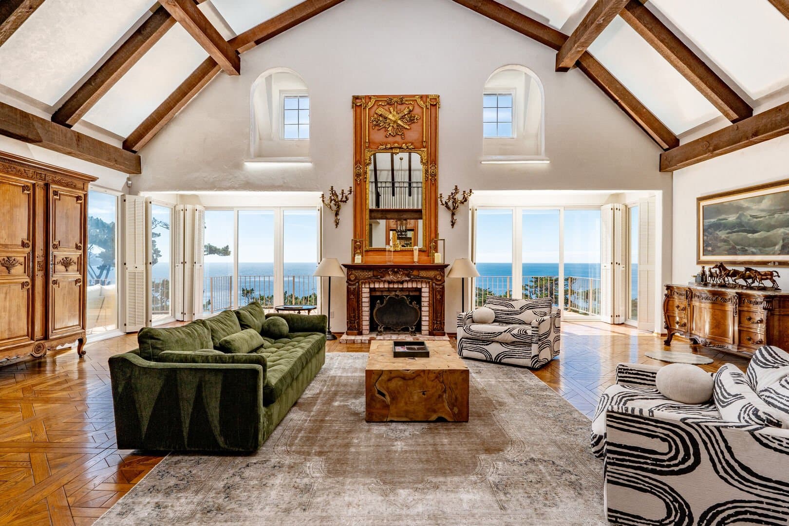 Panoramic Pebble Estate - Image 4