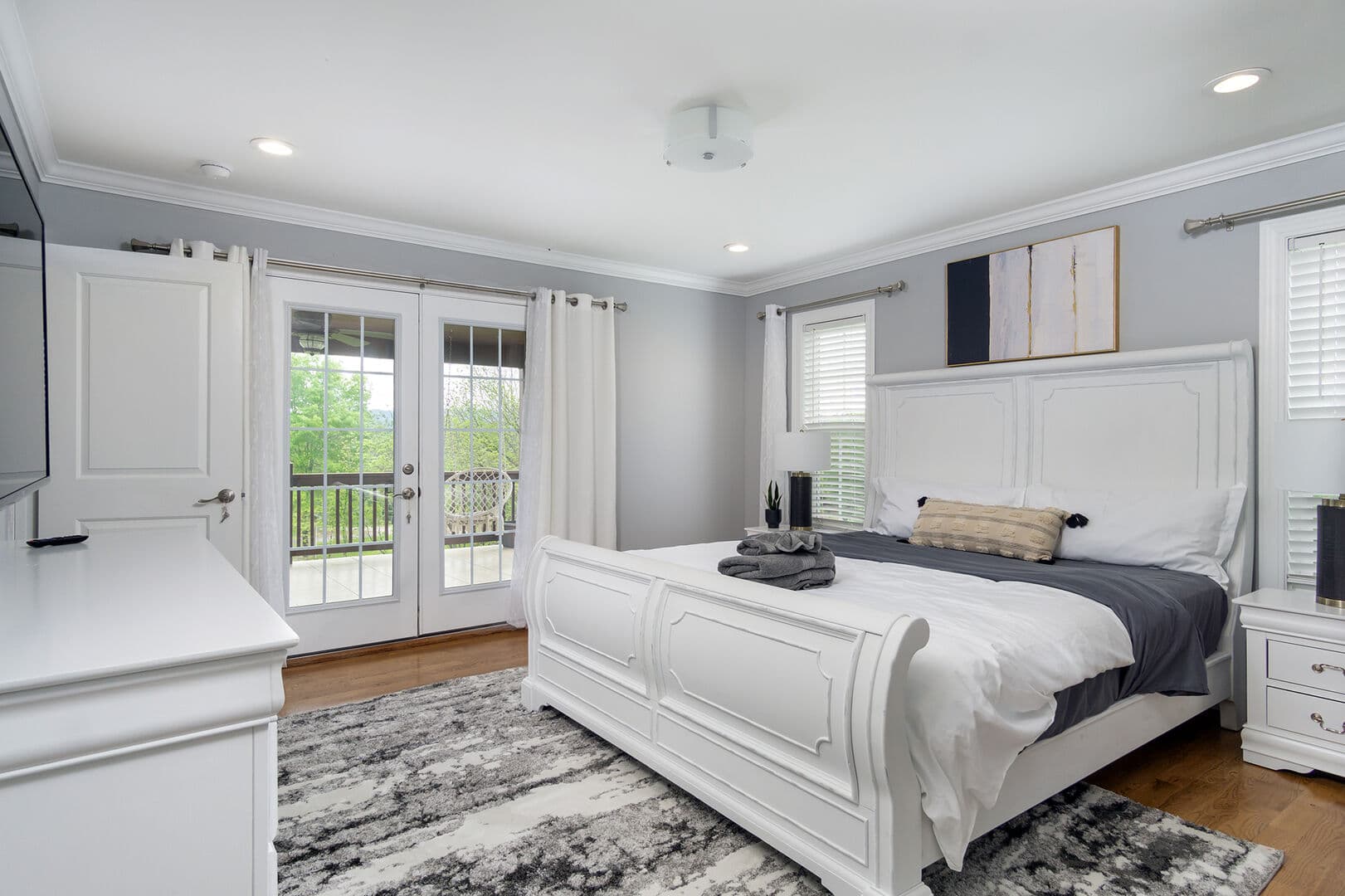 Main Street Manor - Image 6