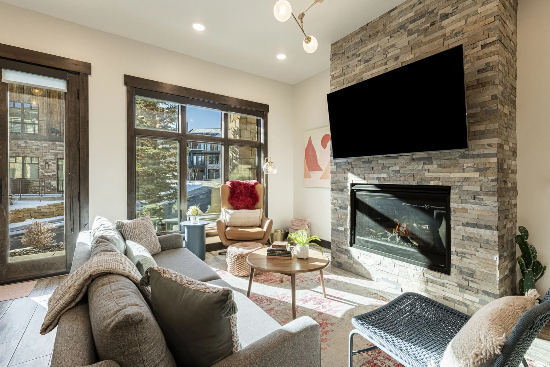 Blackstone Condo #108 - Image 3