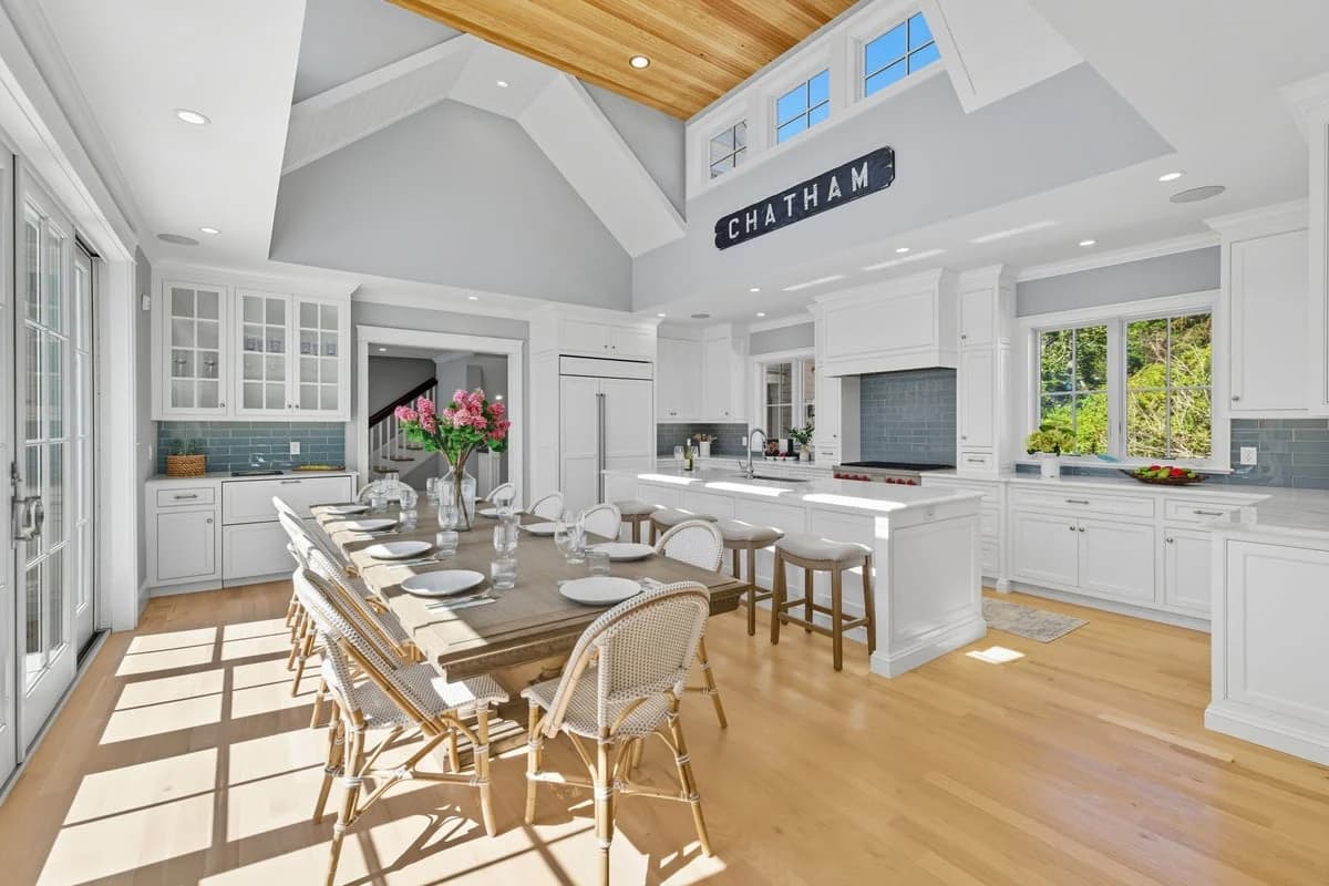 Three Buoys - Image 5