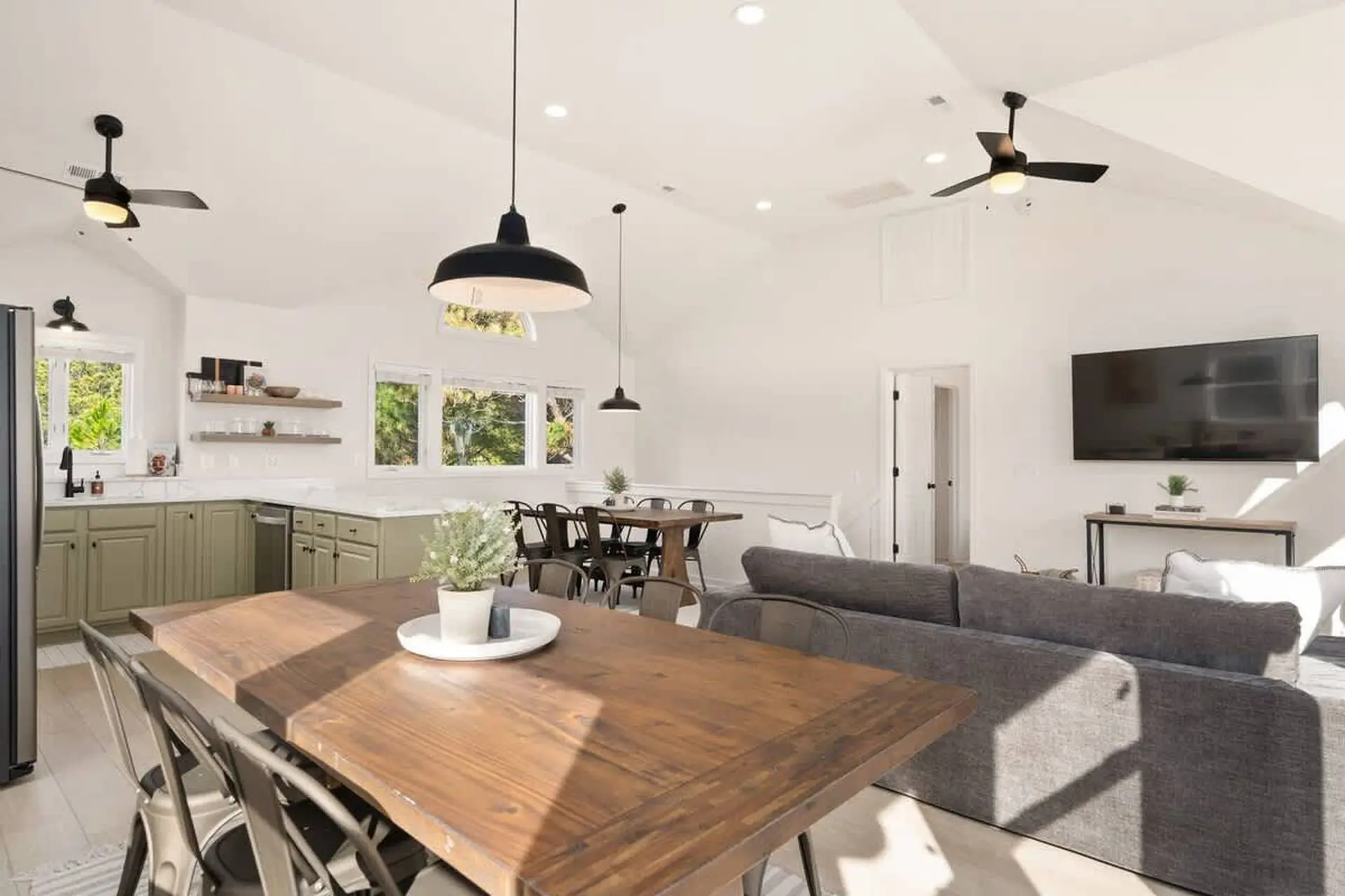 Yellow Lotus - Image 14