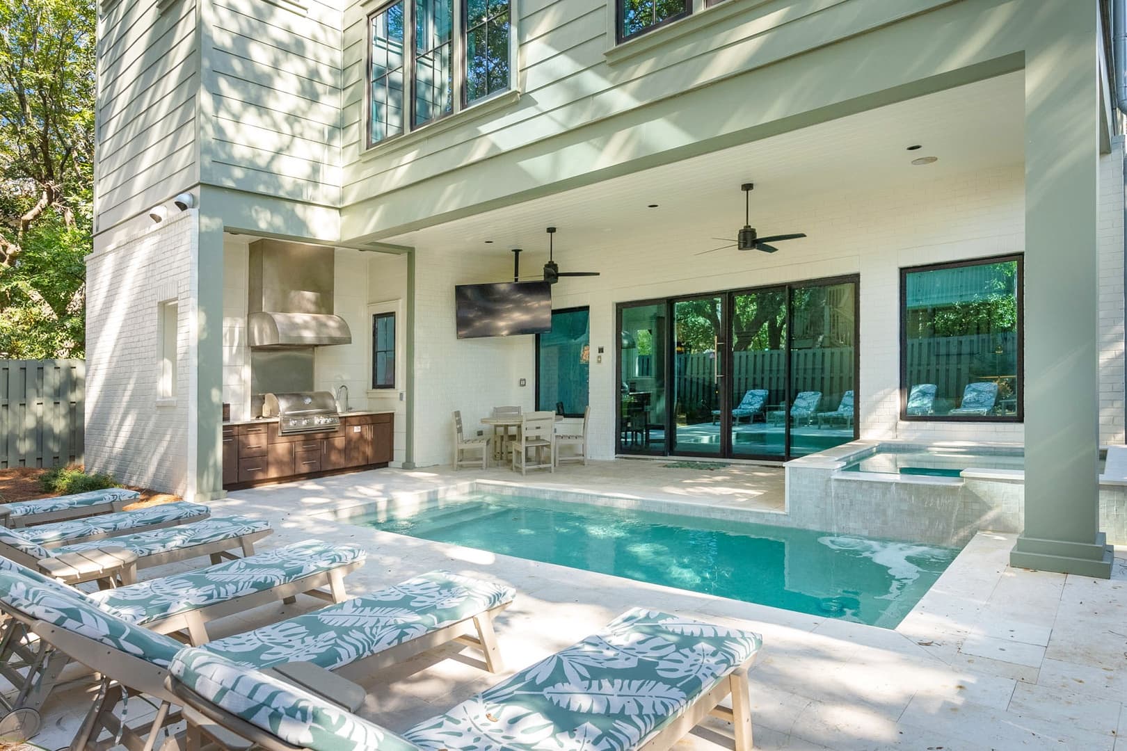 Shore To Have Fun - Image 1