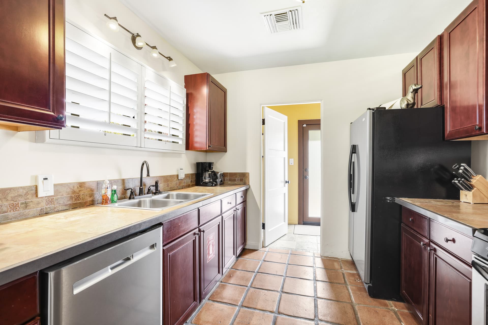 Historic Palm Springs Home - Image 11