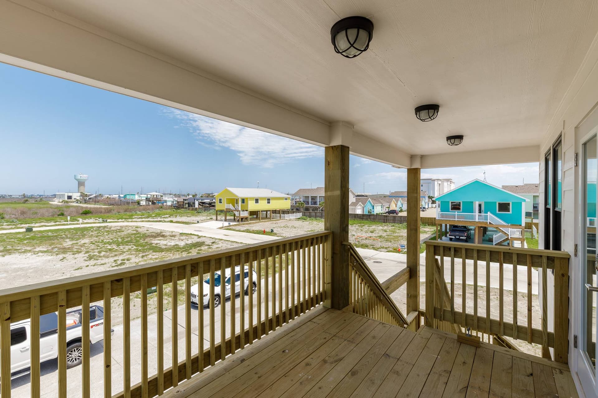 Skiff House - Image 34