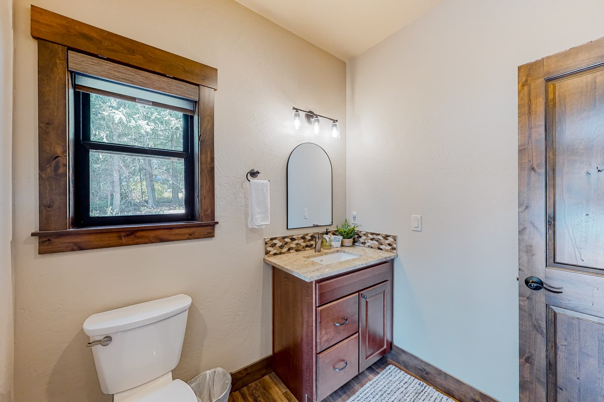 Leaning Pine Point at Half Round Bay - Image 22