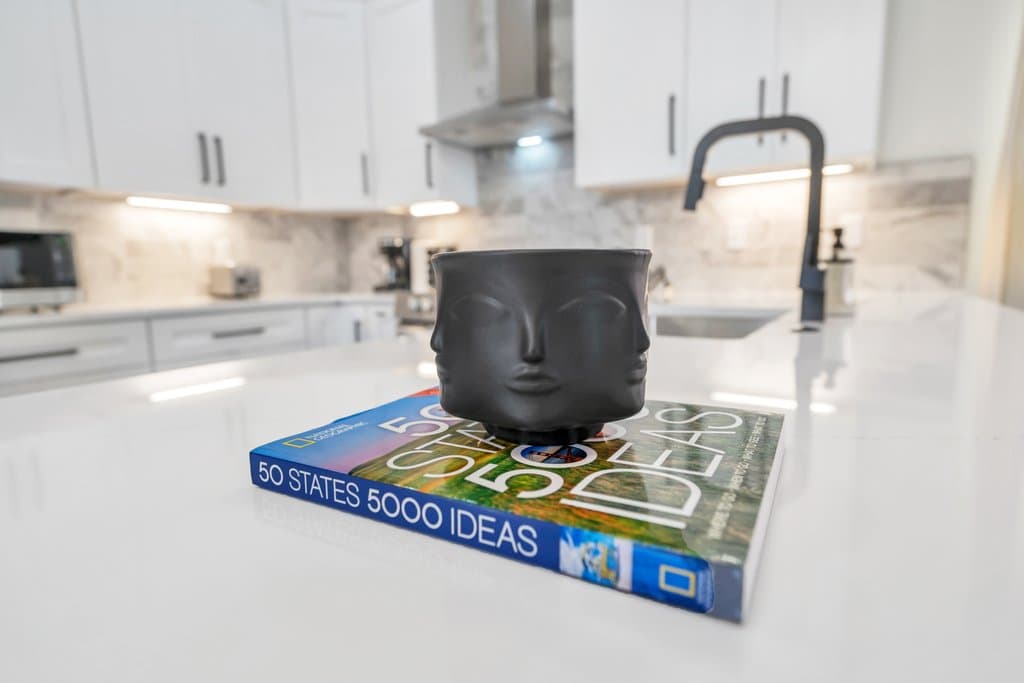 Modern Mid-City Maison - Image 29