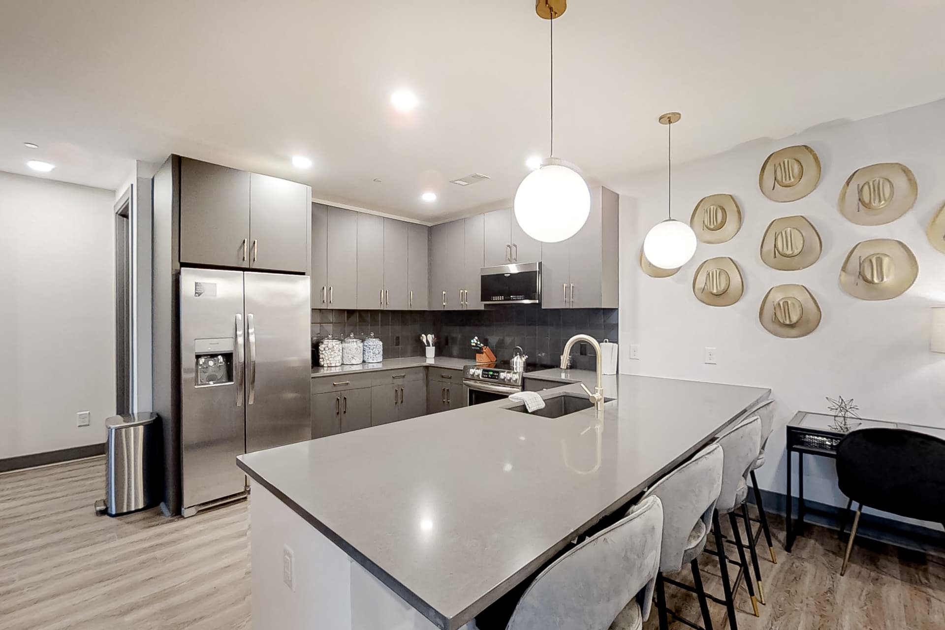 Music City Muze - Image 3