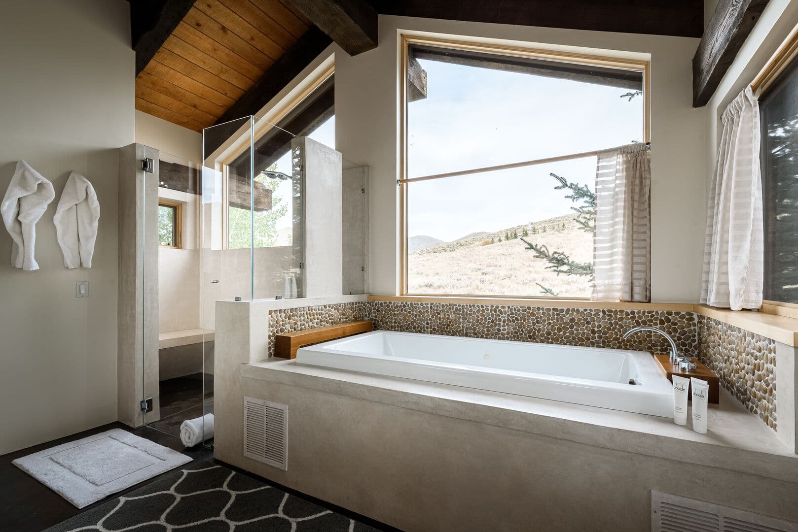 Elkhorn Estate - Image 15