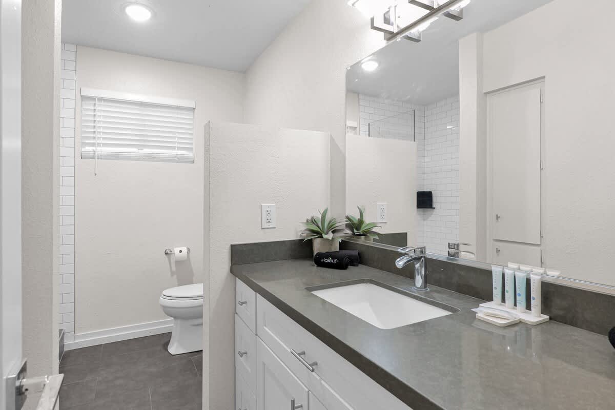 Sunkist Sanctuary - Image 38