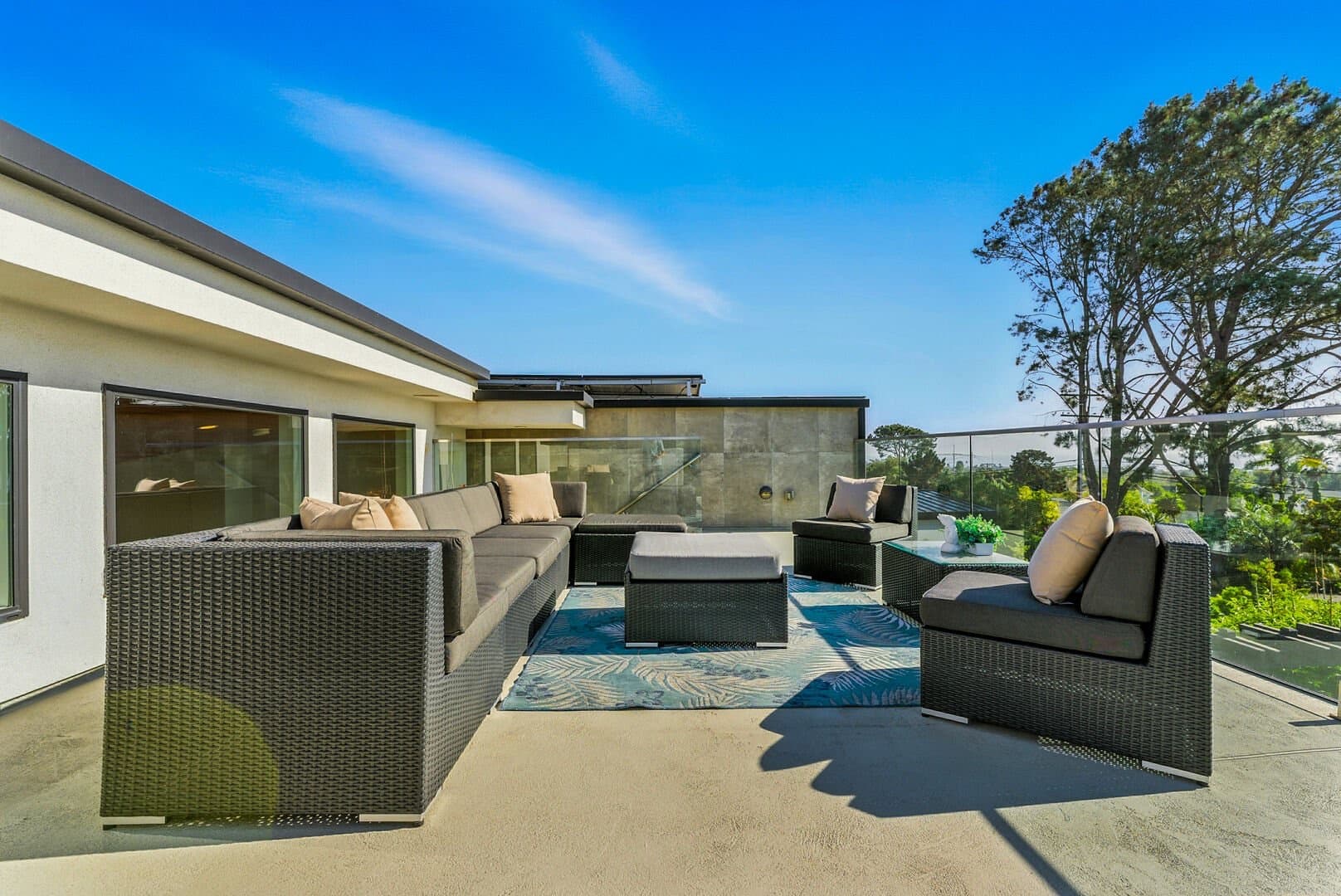 Coastal Paradise - Image 51