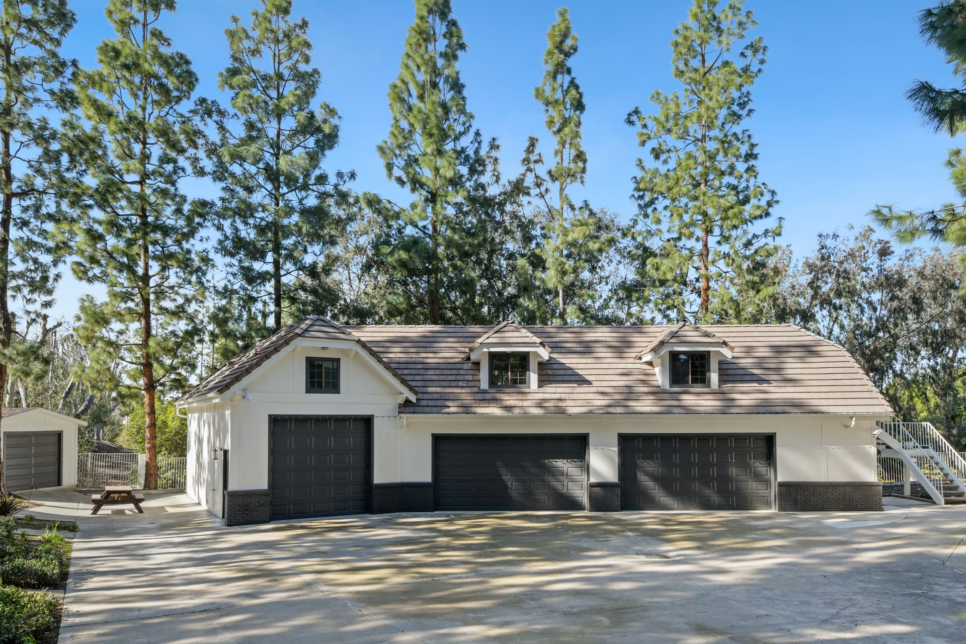 Laguna Hills Estate - Image 76