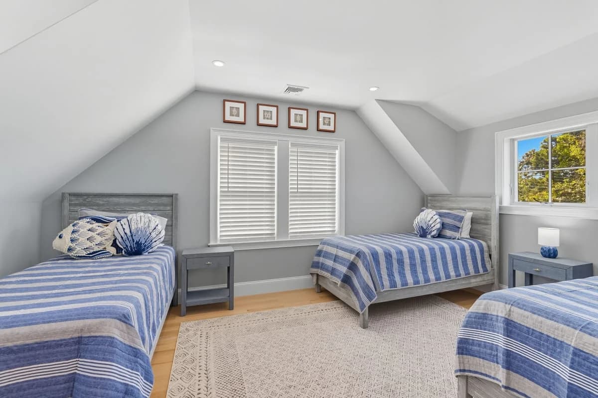 Three Buoys - Image 20