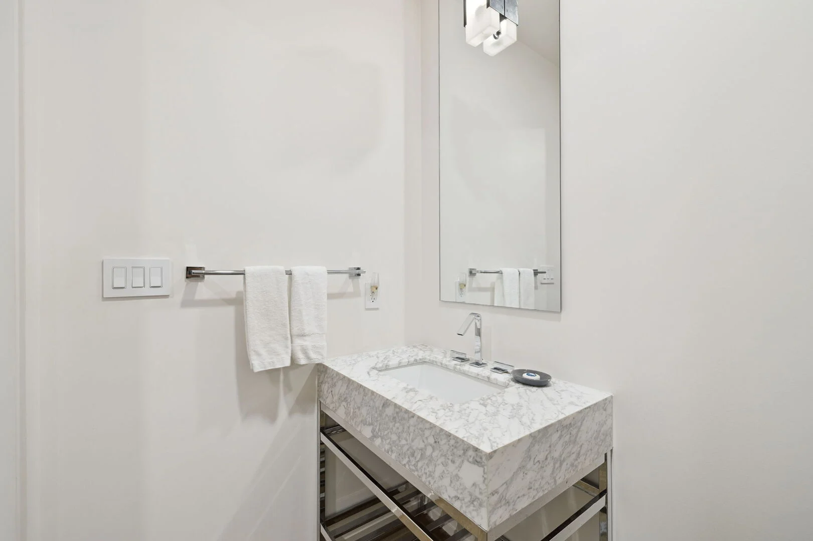 Viridian Penthouse #402 - Image 34