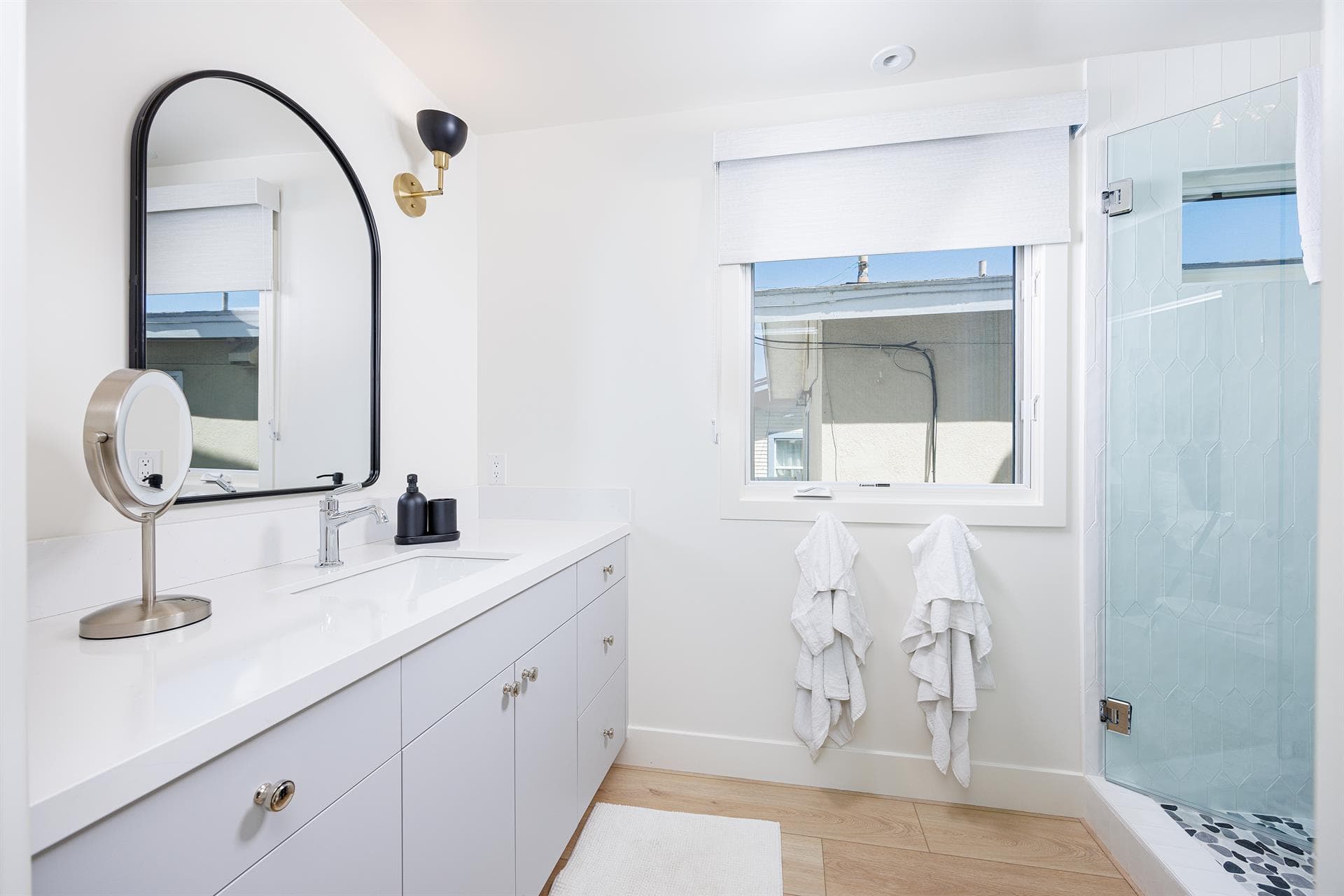 Sun Deck Haven - Image 6