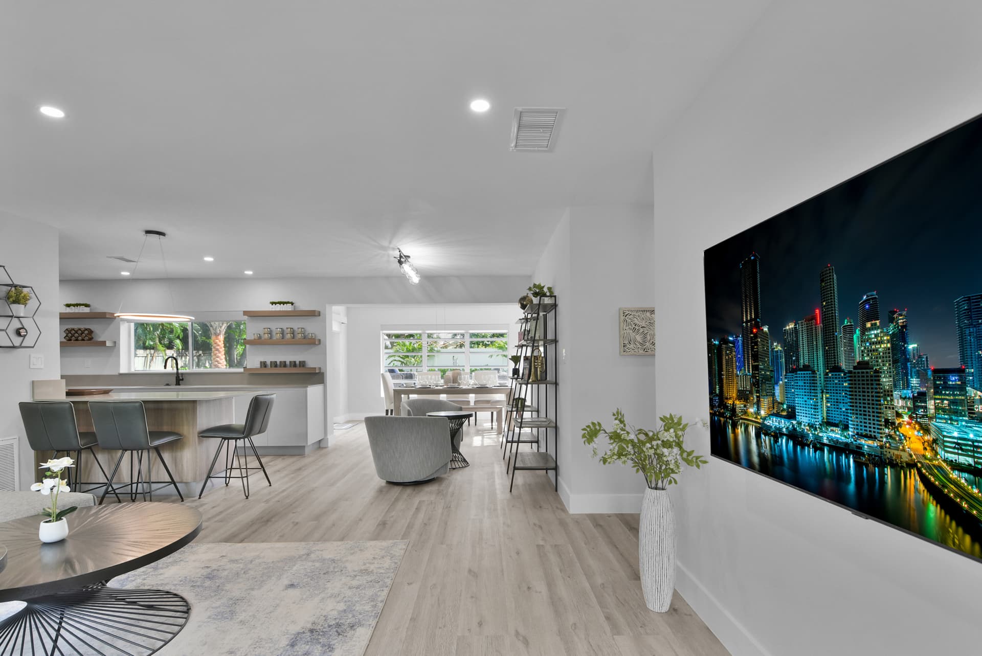 Bluebird House - Image 9