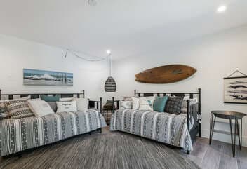 Surf-Side Beach House - Image 25
