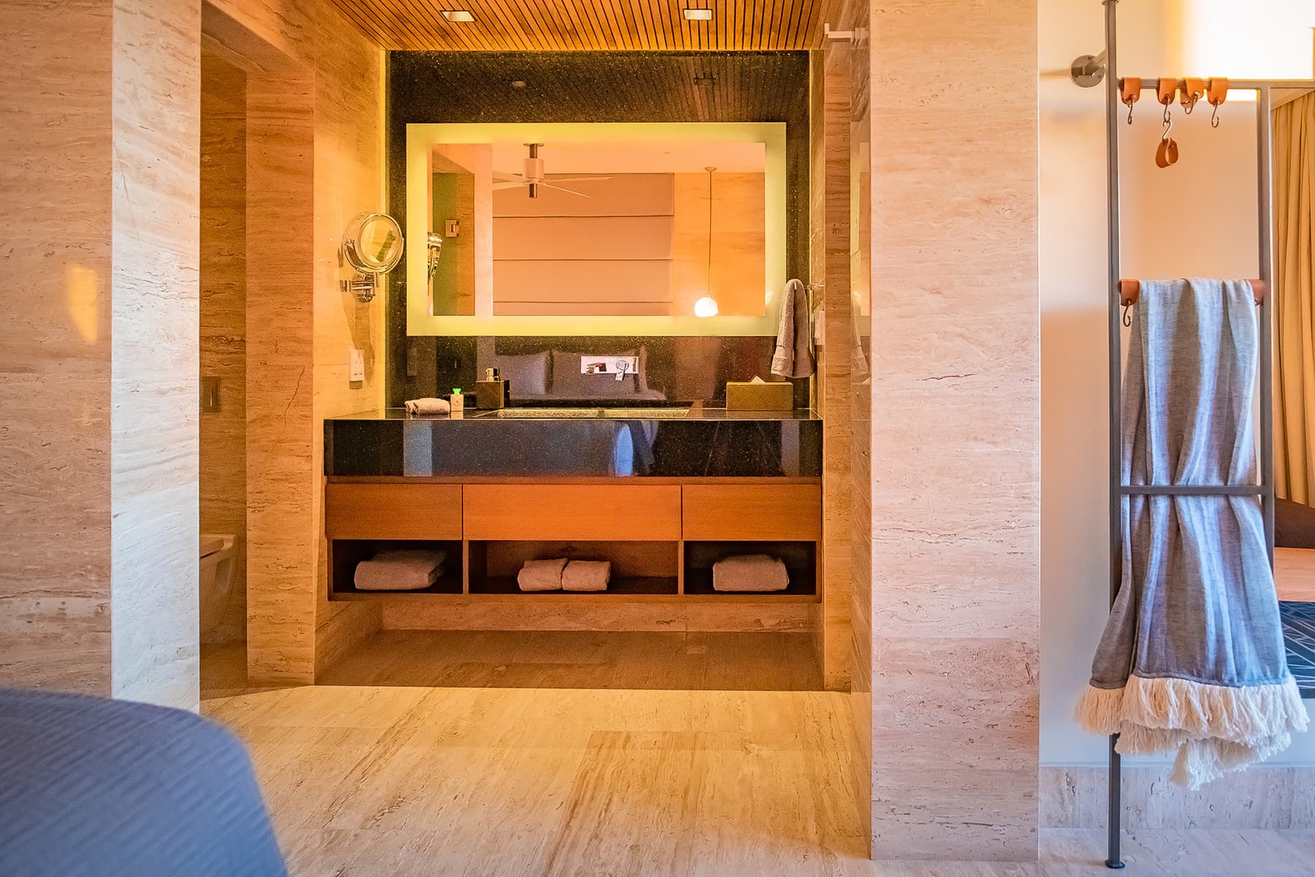 Maison De Cortes - Image 43