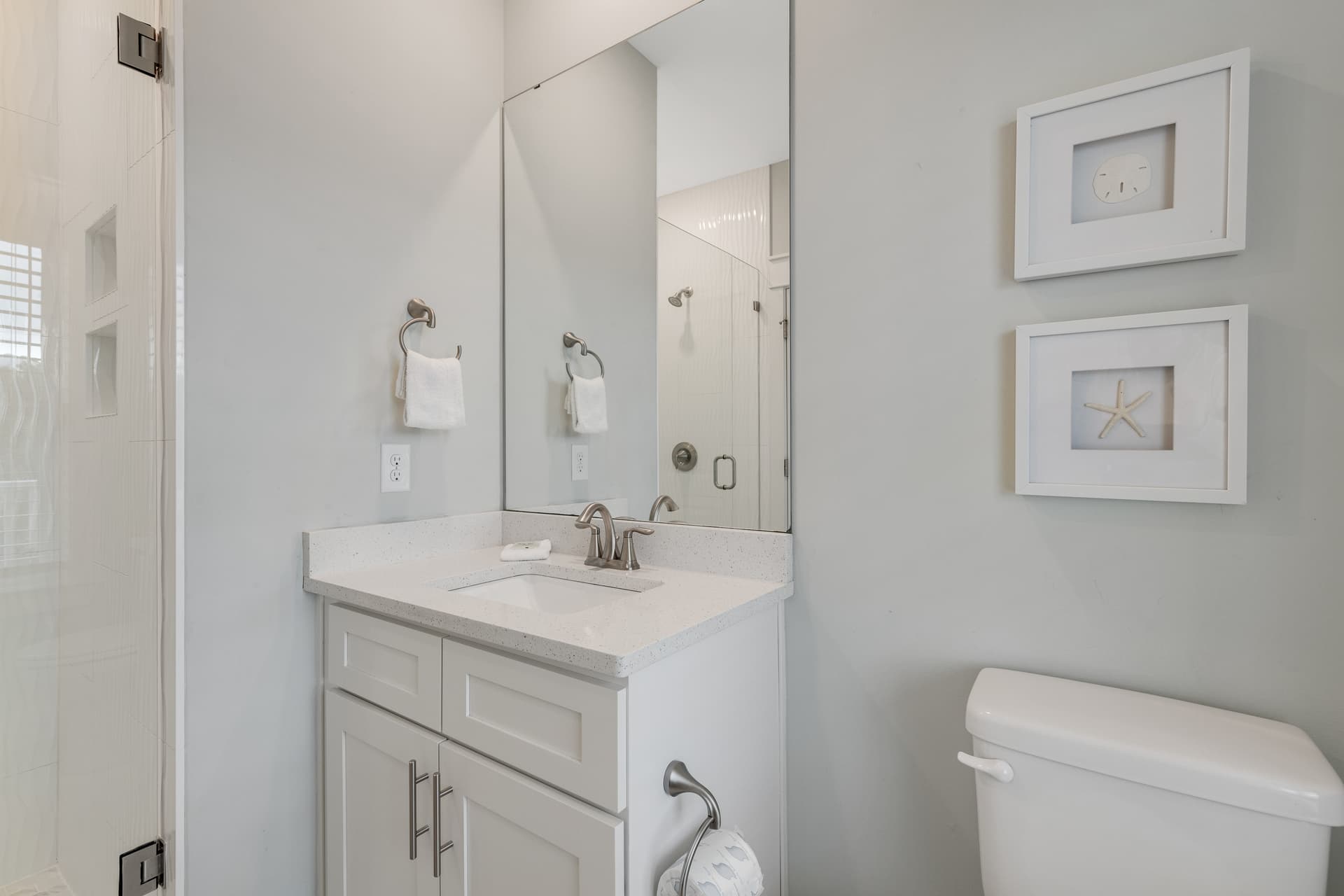 Porches N' Paradise House - Image 22