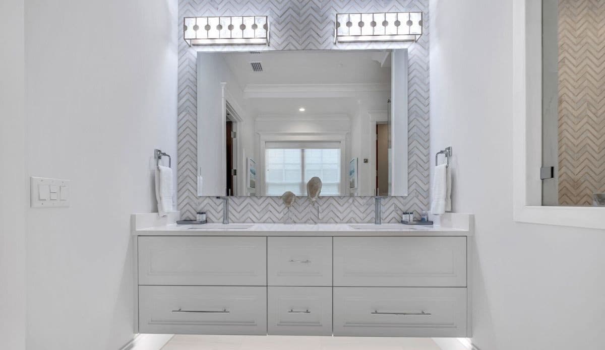 Sapphire Shores - Image 68