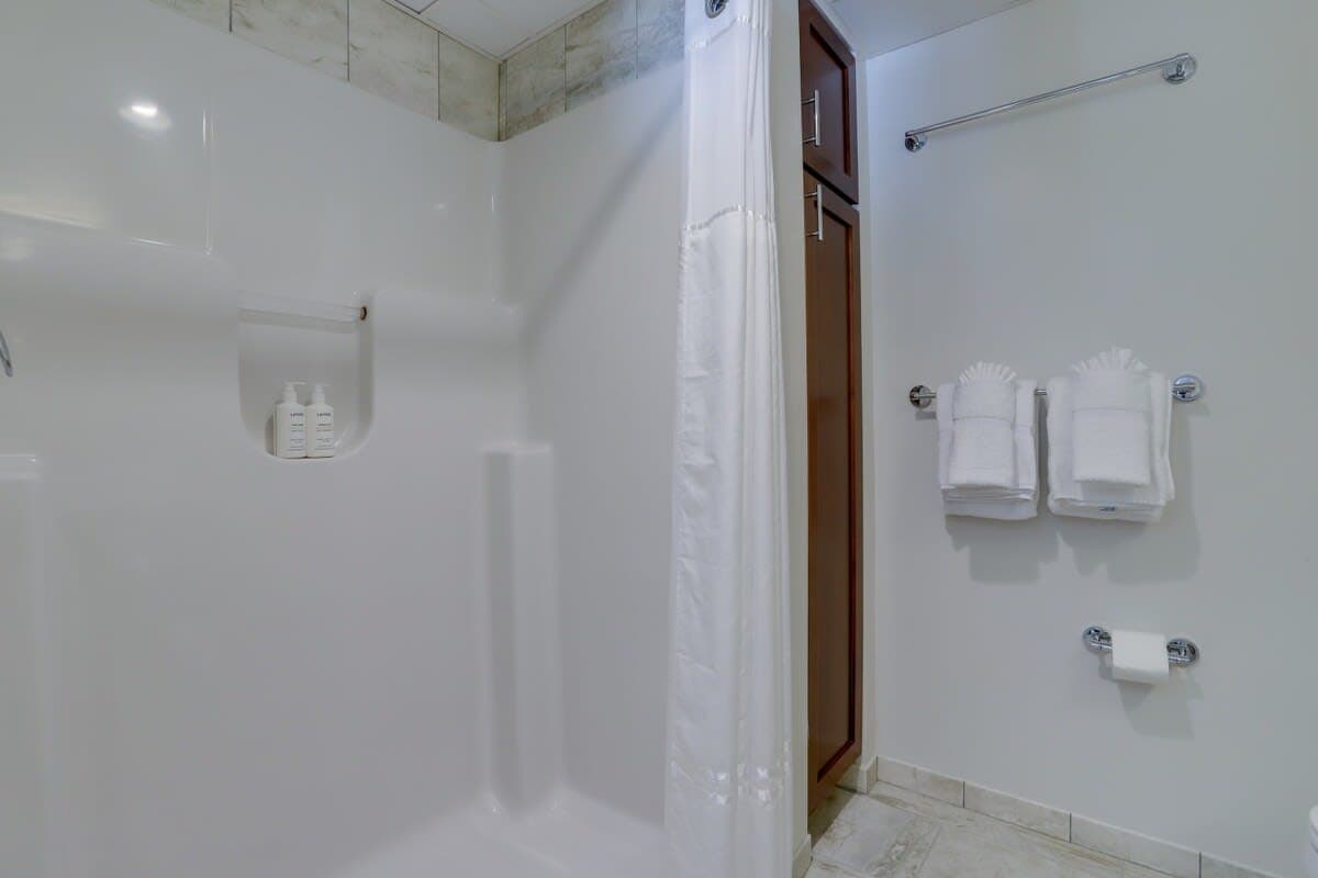 White Stone Residence - Image 16