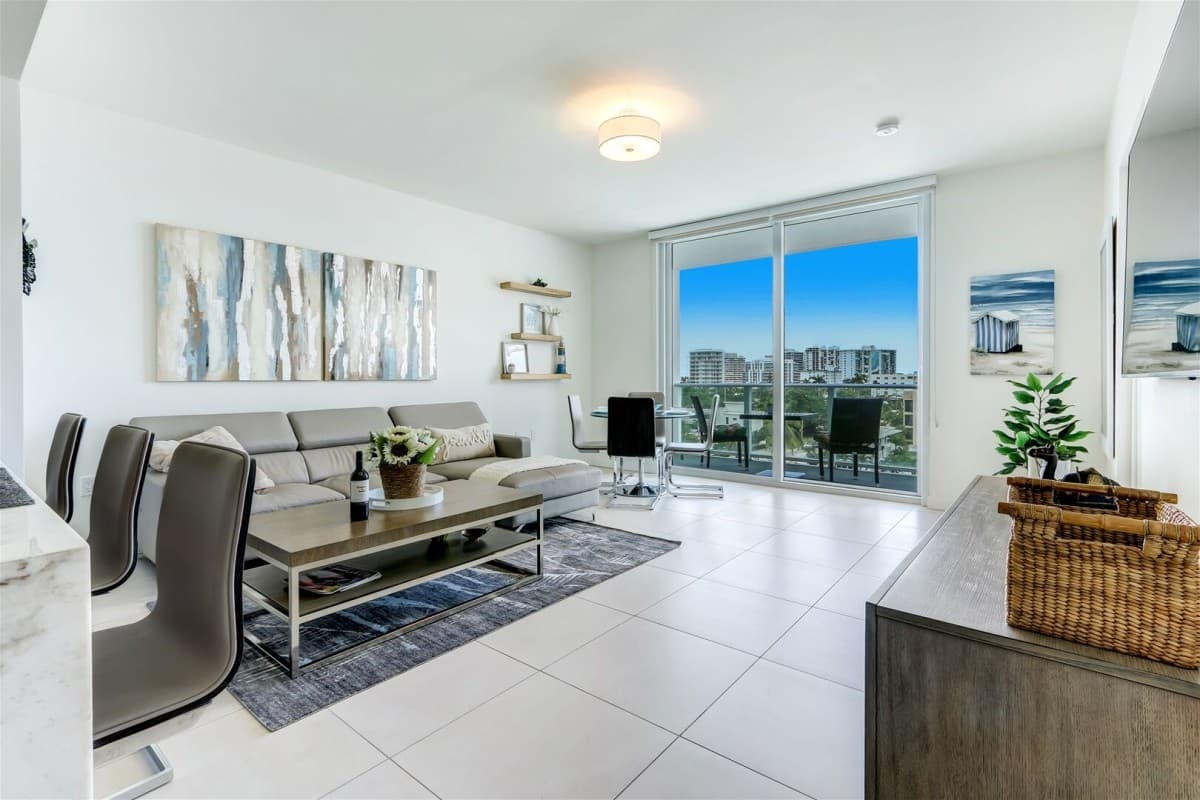 Tamarac Residence - Image 2