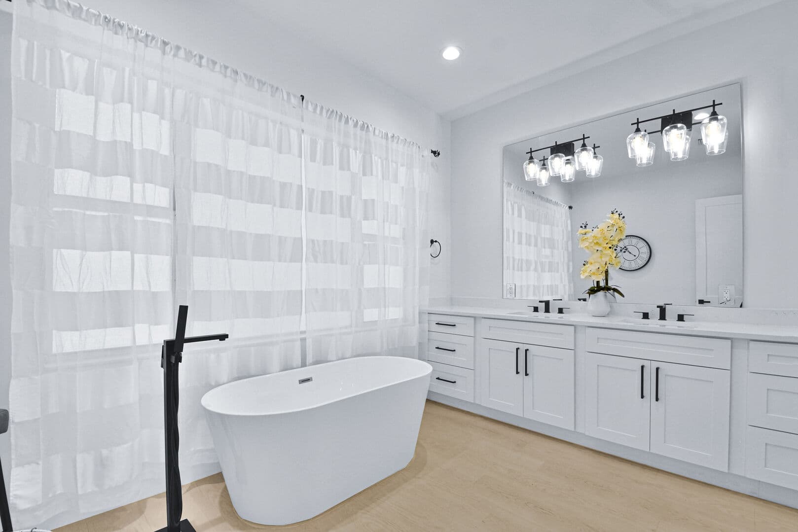 Imperial Point House  - Image 18