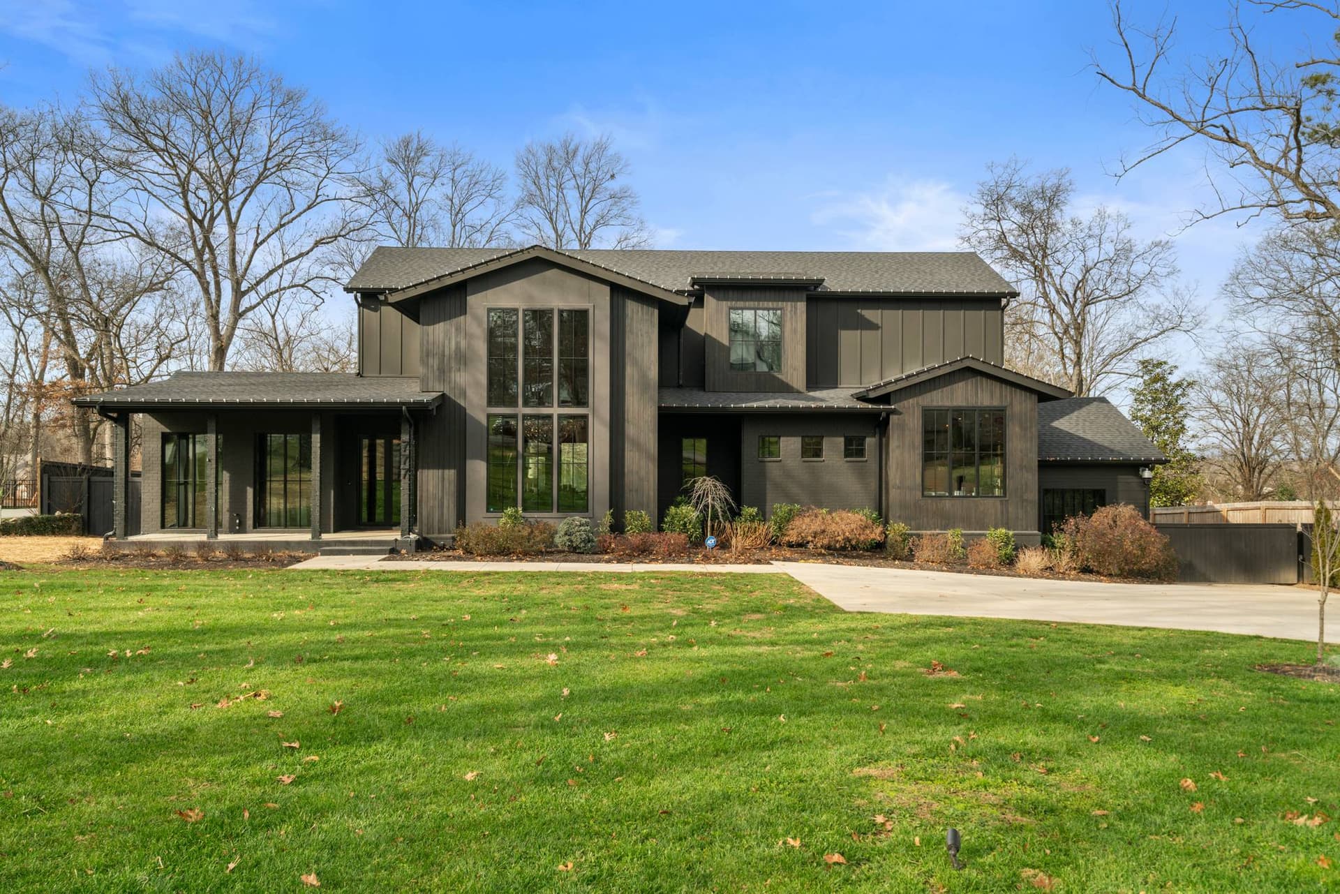 Starburst Estate - Image 3