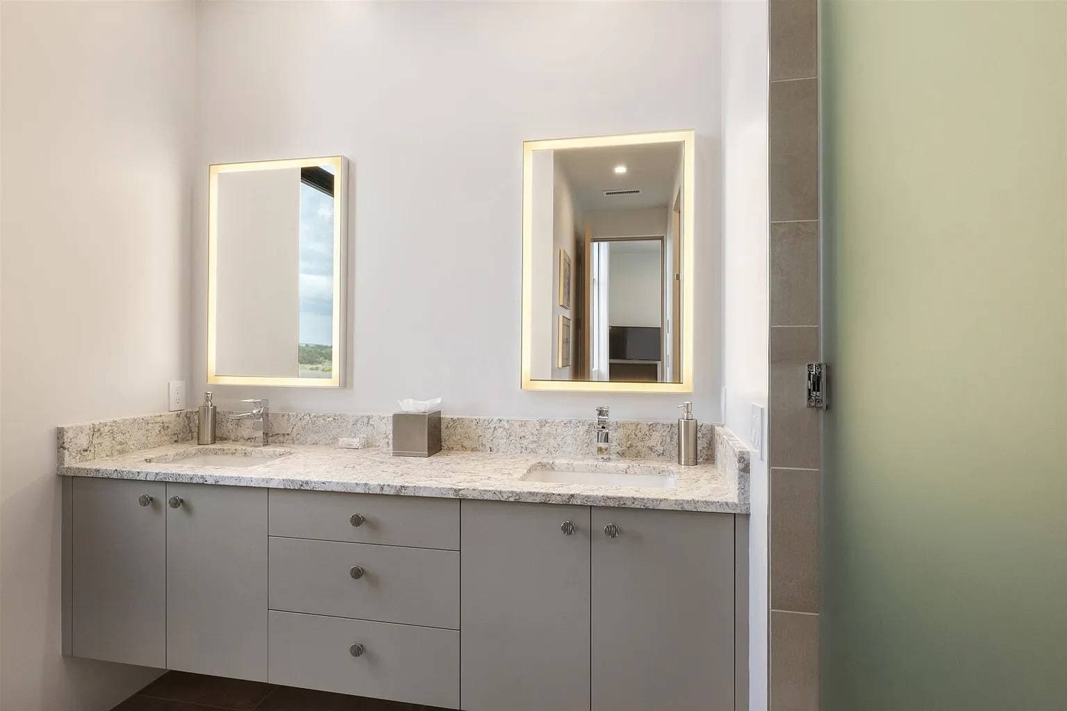 Oso Vista Retreat - Image 28