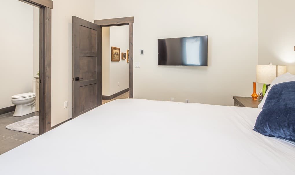 Mountain Lake #502C - Image 19