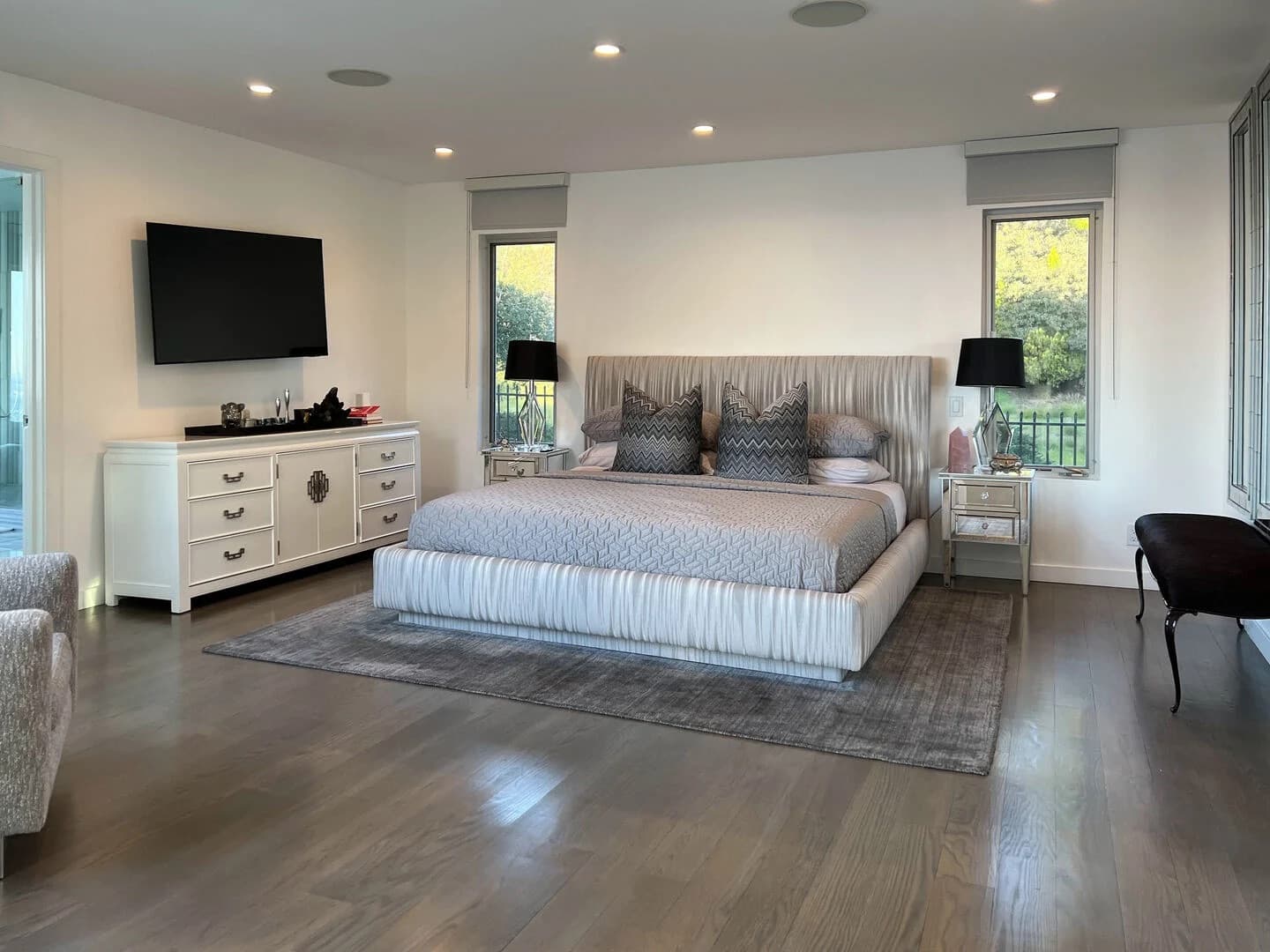 Venus Modern - Image 6