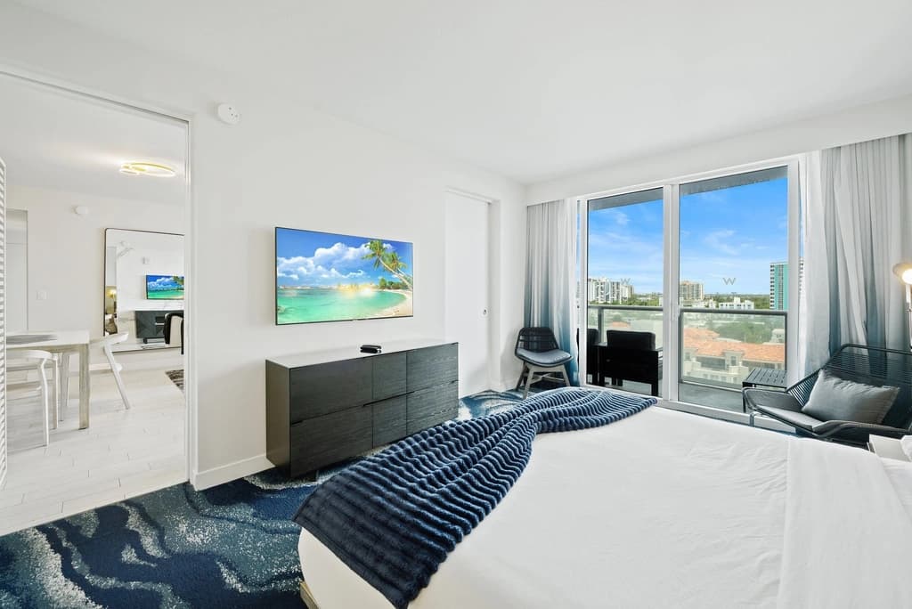 Azure Condo #804 - Image 9