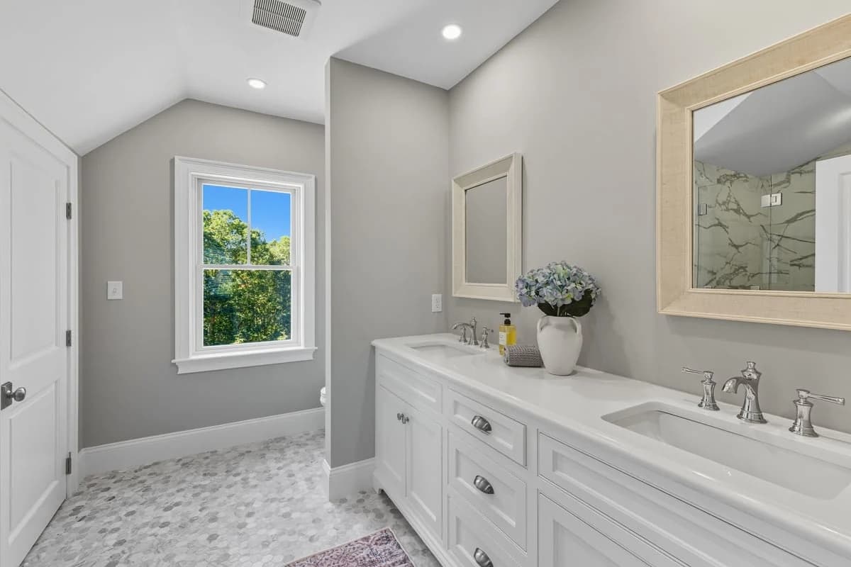 Three Buoys - Image 18