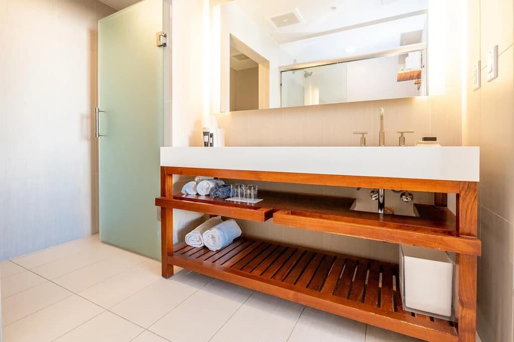 Horizon Condo #2108 - Image 26