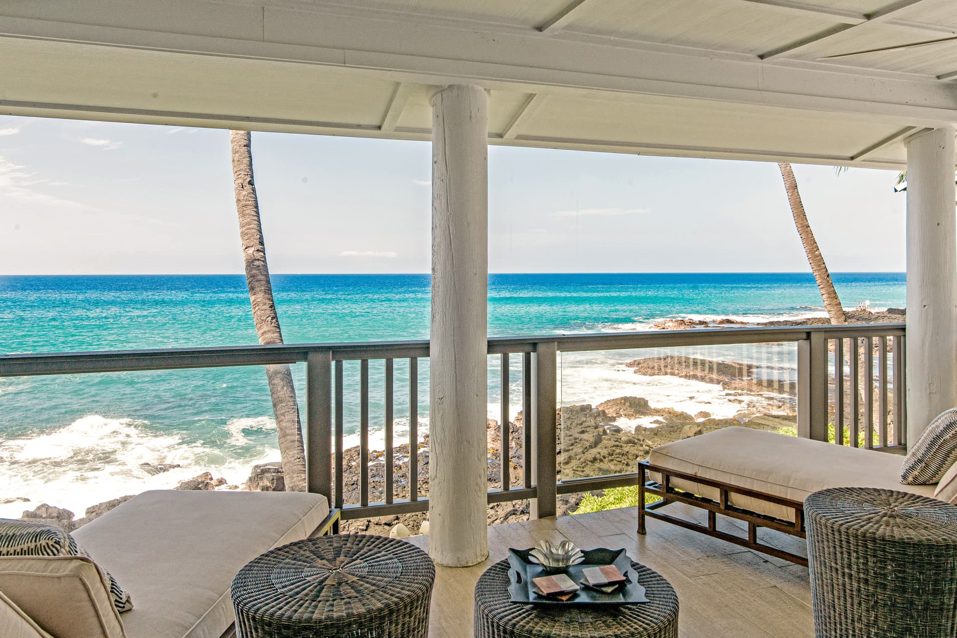 Kona Seaside Yacht Villa - Image 3
